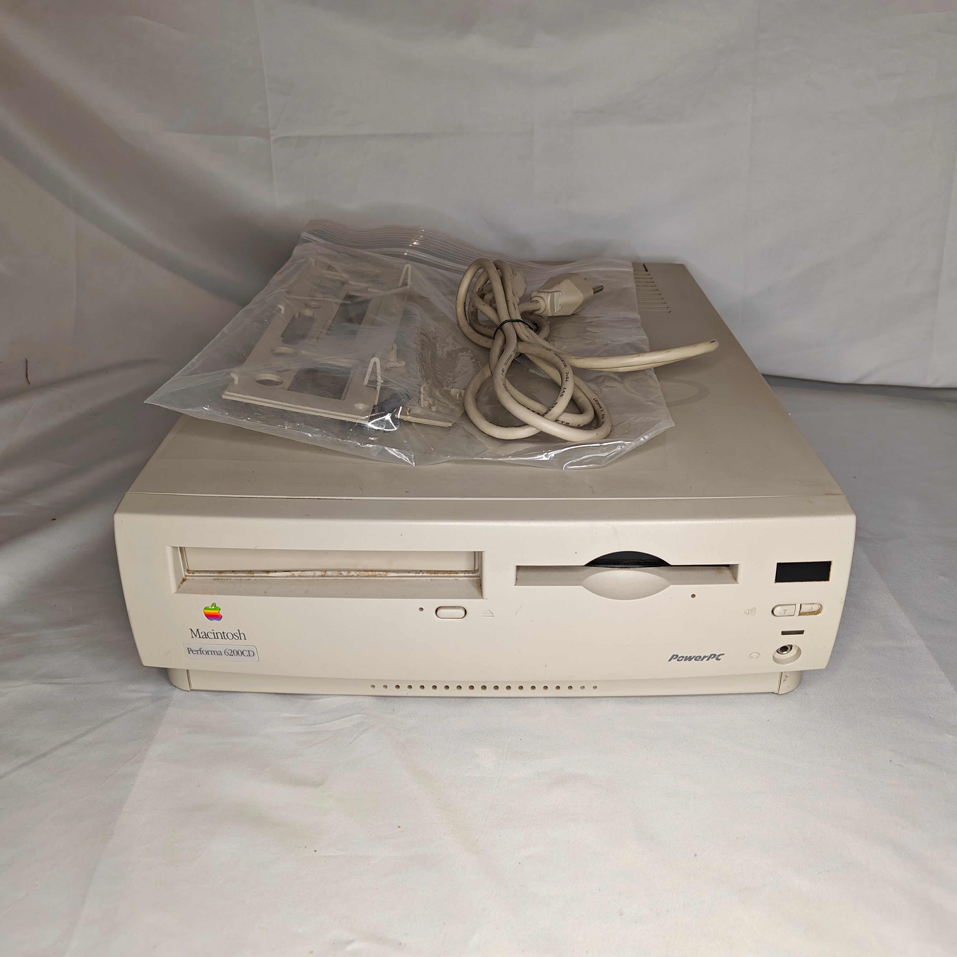Powerpc Toy Vintage Apple Macintosh Performa 6200CD PowerPC 603 M3076 NO POWER ...