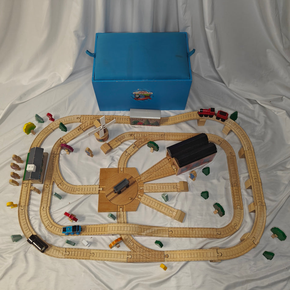 NEAR COMPLETE 100 Piece Set - Thomas & Friends Wooden Railway LC99402