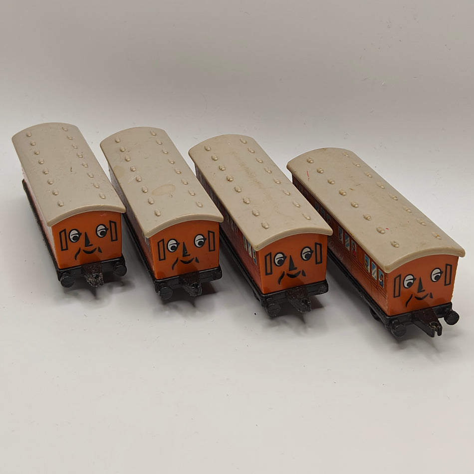 ERTL - CLARABEL - Thomas & Friends Metal Diecast Railway Passenger Coach