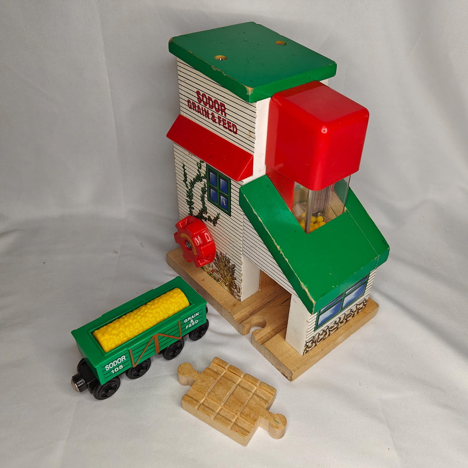 COMPLETE Grain Loader w/Grain Car - Thomas & Friends Wooden Railway LC99331 2000