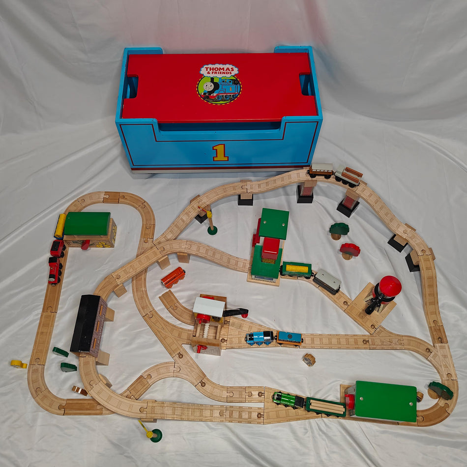 NEAR COMPLETE Lift and Load Set - Thomas & Friends Wooden Railway LC99543 (2002)