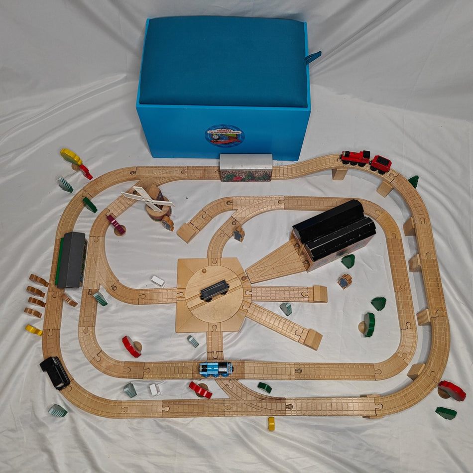 NEAR COMPLETE 100 Piece Set - Thomas & Friends Wooden Railway LC99402 (1999)