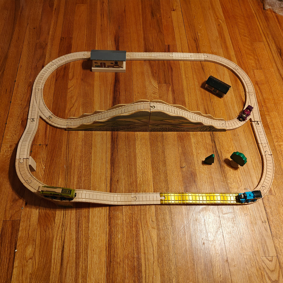 NEAR Complete Muffle Mountain Set - Thomas & Friends Wooden Railway LC99527 2000